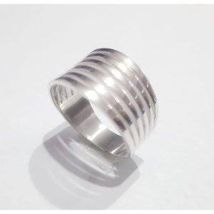 Anillo calado seis bandas