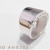 Anillo bombé plano galería circulos calados. Ancho 15mm